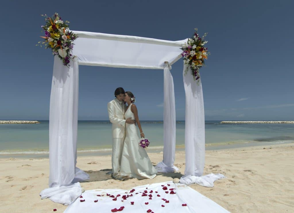 GRAND PALLADIUM JAMAICA & GRAND PALLADIUM LADY HAMILTON RESORT &