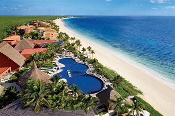 Zoetry Paraiso