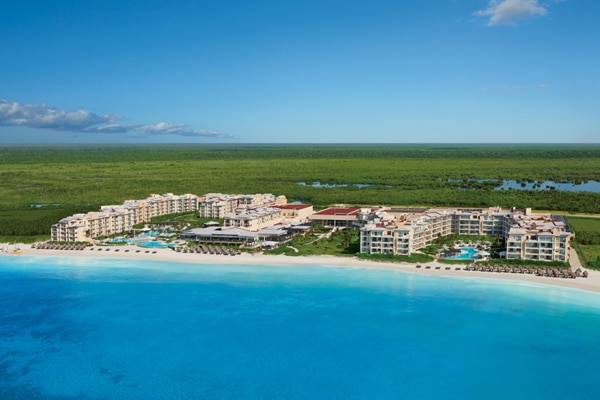 Now Jade Riviera Cancun