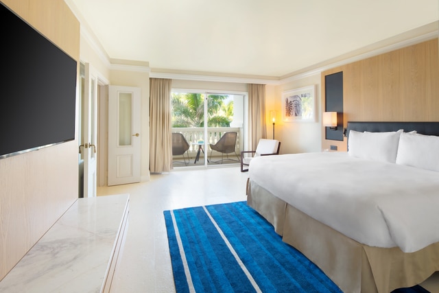 Hyatt-Zilara-Rose-Hall-One-Bedroom-Ocean-View-Butler-Suite-Bed.jpg