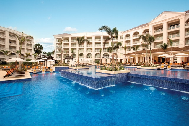 Hyatt-Zilara-Rose-Hall-Pool