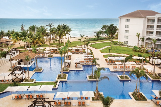 Hyatt-Zilara-Rose-Hall-Pool2
